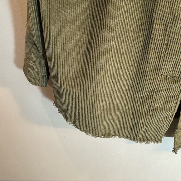 SILVER JEANS Sz M Shirt Boyfriend Fit Corduroy Seam Pockets Unlined Buttons NWOT - Picture 6 of 13